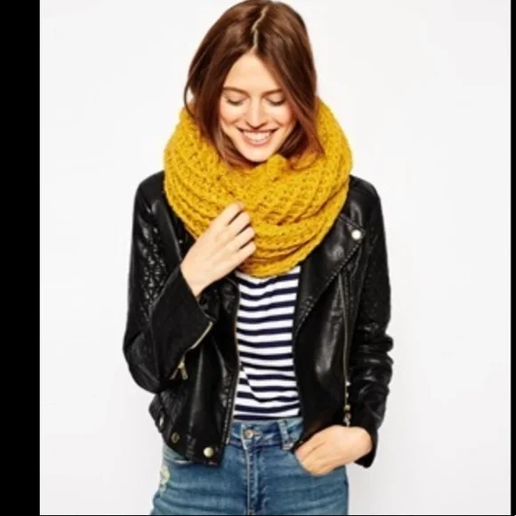 Mustard Yellow Ribbed Scarf - Picture 1 of 7